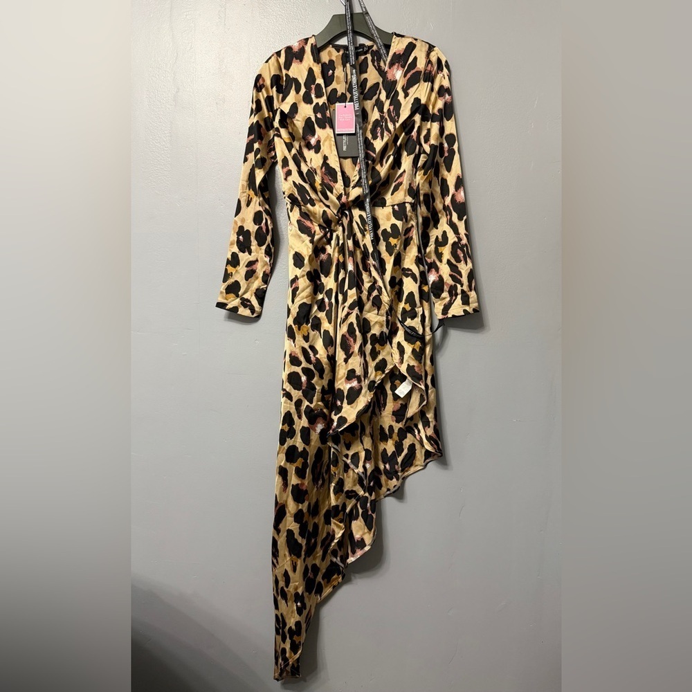 PrettyLittleThing Leopard Print Maxi Dress with high low